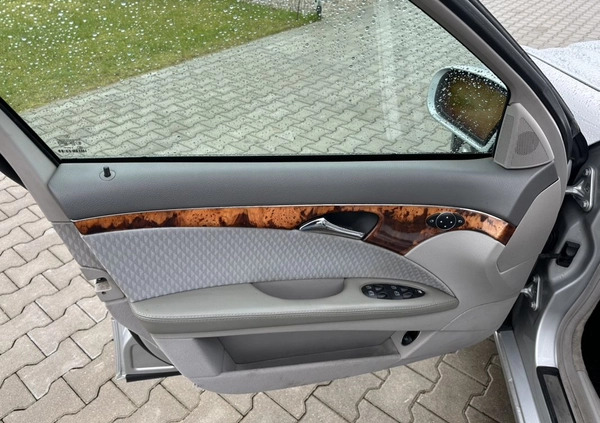 Mercedes-Benz Klasa E cena 12900 przebieg: 311000, rok produkcji 2004 z Wąchock małe 277